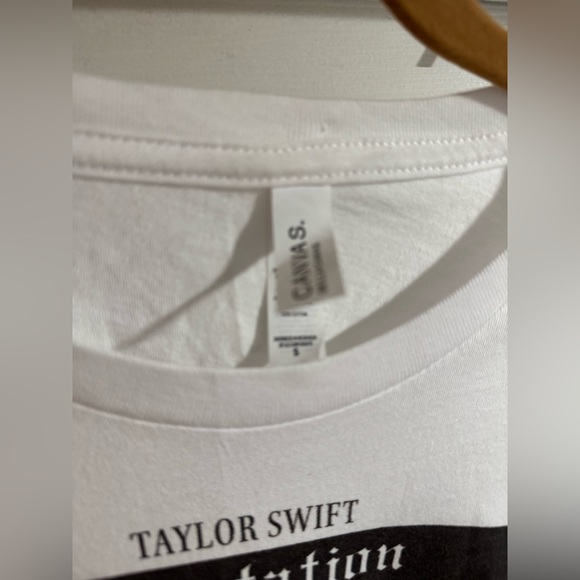 Taylor Swift Reputation Stadium World Tour Tee NWOT - Picture 3 of 3